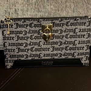NWOT JUICY COUTURE wristlet